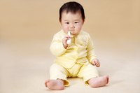 Changing the mode on a Safety 1st thermometer is easy.