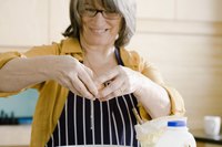 Learn how to start a home catering service in Dallas.
