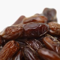 Dates must be fully ripe before they reach their peak flavor.