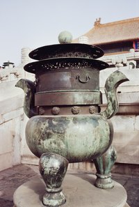 Smelters are used to melt metals.