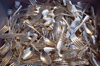 You can make many easy and fun craft projects out of old silverware.