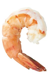 Cooks have the option of boiling shrimp before peeling them.