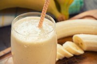 Garnish your smoothie with slices of fresh banana.
