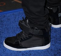 Justin Beiber tucks his jeans into his sneakers at the 2010 "Megamind" premiere in L.A.