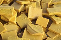 Raw wax is perfect for creating wax melts with an added fragrance.