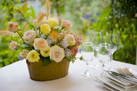 A nice flower arrangement on a table.