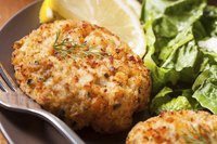 Coleslaw is a good side dish for crabcakes.