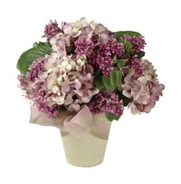 Large hydrangea blossoms make beautiful summer centerpieces.