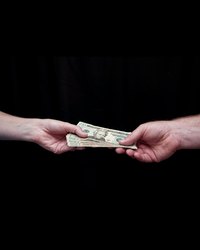If surveyors are offering an incentive, such as cash, to participants, the details should be included in the survey proposal.
