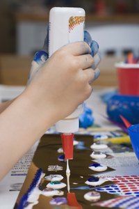 Kids can learn about Zechariah and Elizabeth by making different kinds of crafts.
