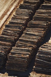 Knowing how to convert lineal feet to board feet is important when buying lumber.