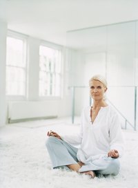 Shag rugs visually soften coolly bare designs or ultra-modern homes.