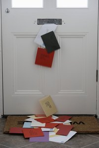 Make your own envelopes to send unique greeting cards and invitations.