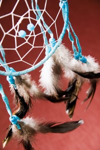 Alter the dreamcatcher inner weave by adjusting the basic stitch.