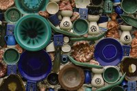 You can create pots of any form and shape with ceramic powder.