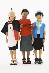 Make a simple nurse hat for pretend play or a Halloween costume.