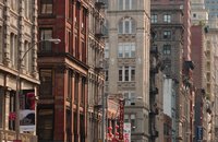 Big cities such as New York City let you travel solo without feeling alone.
