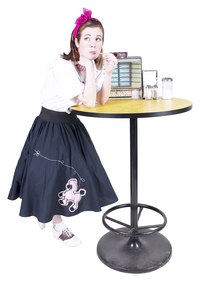 Make a simple petticoat to wear underneath your poodle skirt.