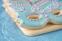 Allow icing to set for one hour before piping design details such as dots.