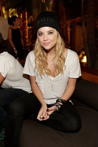 Ashley Benson keeps her beanie casual by pairing it with a white t-shirt.