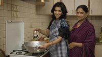 How to Deal With a Controlling Daughter-In-Law How to Deal With a Controlling Daughter-In-Law