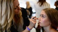 Hollywood Makeup Tricks for Uneven Skin Hollywood Makeup Tricks for Uneven Skin