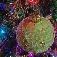How to Make Victorian Christmas Tree Glass Ornaments | eHow