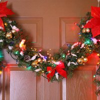 How to Decorate Doorways With Christmas Garland | eHow