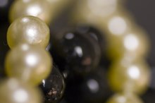 What Are the Dangers of Diving for Pearls?