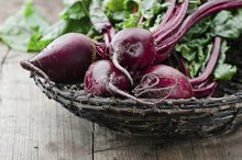 Can Beets, Carrots, Aloe Vera and Molasses Treat an Ovarian Cyst?