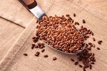 What Is the Difference Between Flaxseed & Wheat Germ?