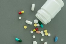 How to Mix Vitamins and Antibiotics
