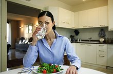 Will Drinking Water Before Bed Help You Lose Weight?