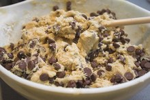 Can You Eat Raw Cookie Dough While Breast-feeding?