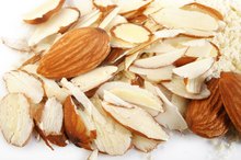 What Causes a Raw Almond Allergy?