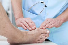 How to Diagnose a Big Toe Sprain