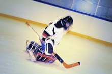 What Is the Difference Between Men's & Women's Hockey Equipment?