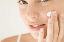 How to Soothe an Allergic Reaction to Face Lotion