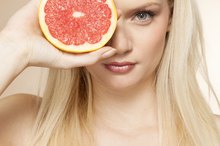 Is There a Link Between Grapefruit & Stomach Problems?