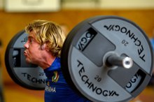 What is a Good Deadlift, Squat and Bench Press?