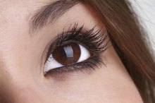 What Vitamins & Minerals Do Eyebrow Hairs Need to Grow?