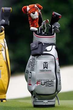 Golf Gift For Groomsmen Golfweek A Personalized Golf Bag Or Towel Would Make Great Gift