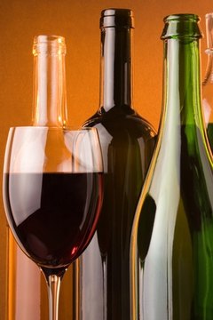 Having a delicious wine brunch in Boston is romantic.