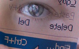 Hemera Technologies/AbleStock.com/Getty Images Las empresas que instalan el software Norton Antivirus para proteger sus equipos tienen la barra de herramientas de Norton que se añade a sus navegadores de Internet.