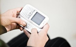 Jupiterimages/Photos.com/Getty Images Utilizar una herramienta de recuperación de datos puede ayudarte a recuperar los mensajes SMS borrados.