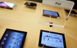 Spencer Platt/Getty Images News/Getty Images Un iPad se puede sincronizar con un televisor Vizio para visualizar contentido en una pantalla más grande.