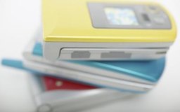 NA/AbleStock.com/Getty Images Pon en marcha un negocio de accesorios para teléfonos móviles en línea o abriendo una tienda al por menor en un pequeño centro comercial o una ubicación de la ciudad.