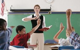 Comstock/Comstock/Getty Images El diagnóstico y tratamiento de niños con dificultades en el habla como la tartamudez o la incapacidad para pronunciar ciertas palabras, es más eficaz si el tratamiento se inicia cuando los niños son todavía jóvenes.