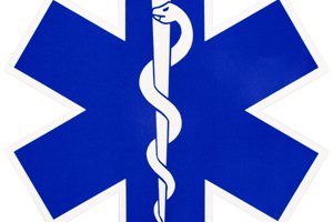 Cuando un paciente tiene la posibilidad de una buena calidad de vida durante muchos años, los médicos prestan mucha atención a los síntomas de cualquier obstrucción de la arteria carótida.