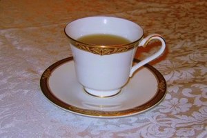 Hay un montón de tratamientos y remedios caseros que pueden aliviar el dolor en la garganta y mantener el flujo nasal en su lugar.